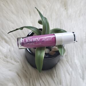 Wet n Wild Megalast Liquid Catsuit High Shine Lipstick Berry Down Lo #947B